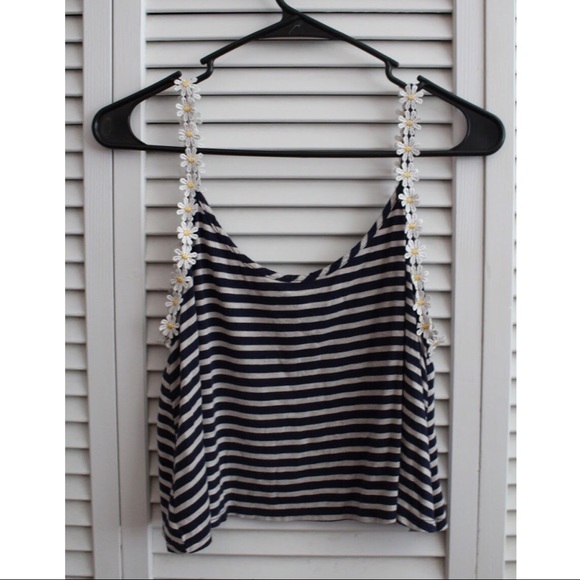 Daisy Chain Tank - Picture 2 of 3